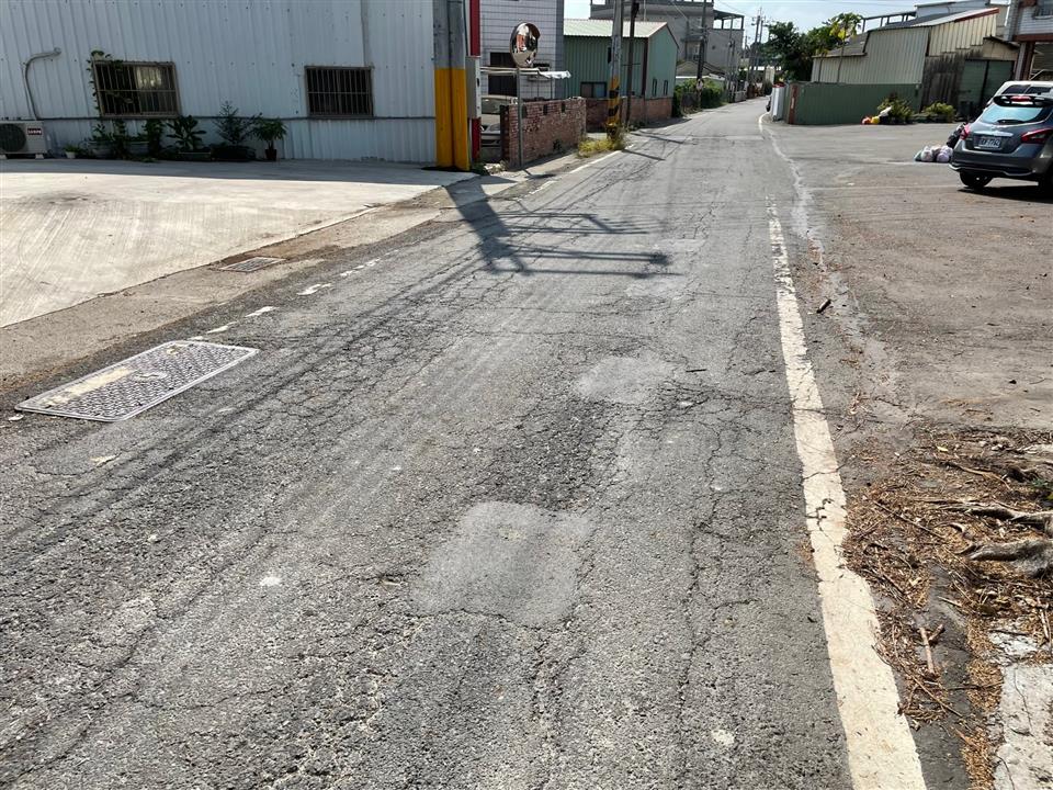 埤頭鄉豐崙村埤周路（彰148）路面改善工程施工前
