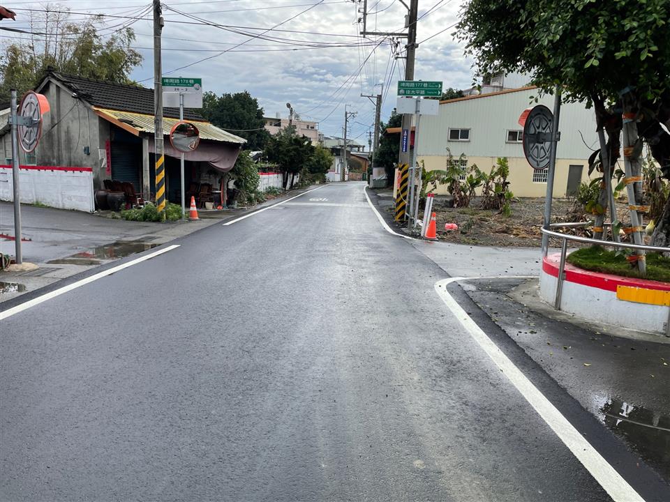 埤頭鄉豐崙村埤周路（彰148）路面改善工程施工後