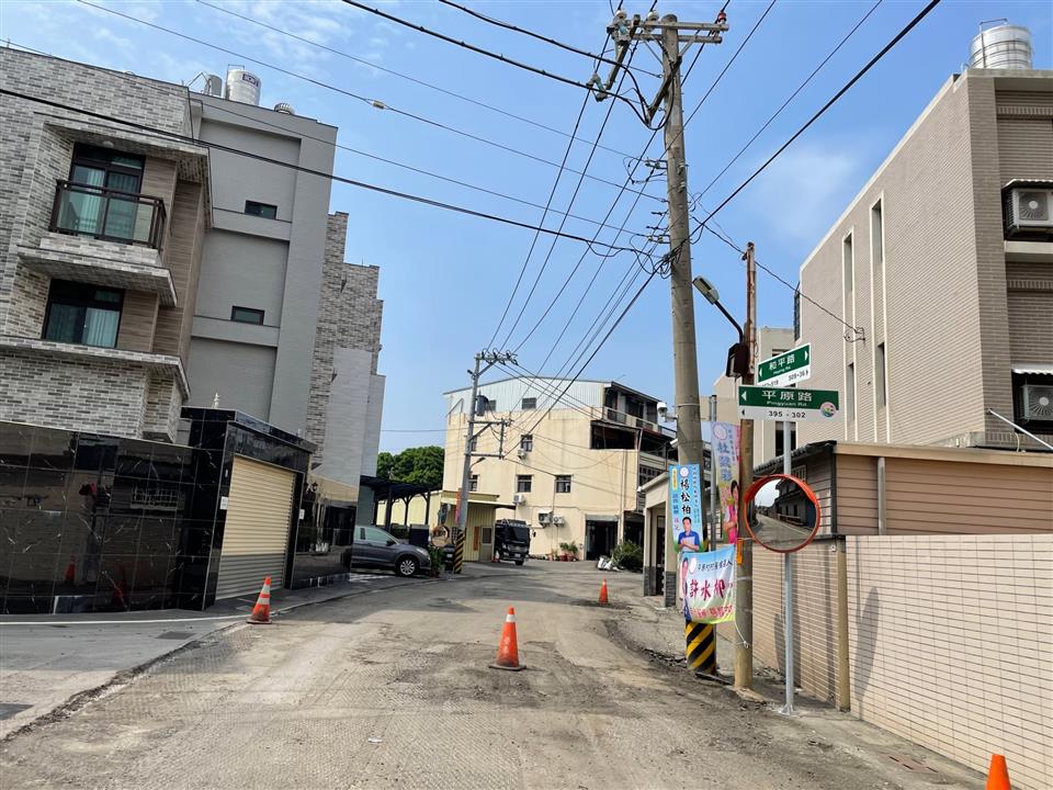 埤頭鄉平原村稻香路464巷、和平路等道路改善工程平原村和平路施工中