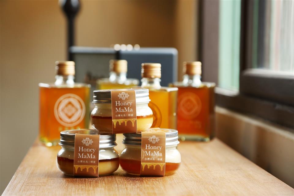 「Honey MaMa」透過年輕有質感的品牌形象，吸引更多客群支持在地天然好蜜。