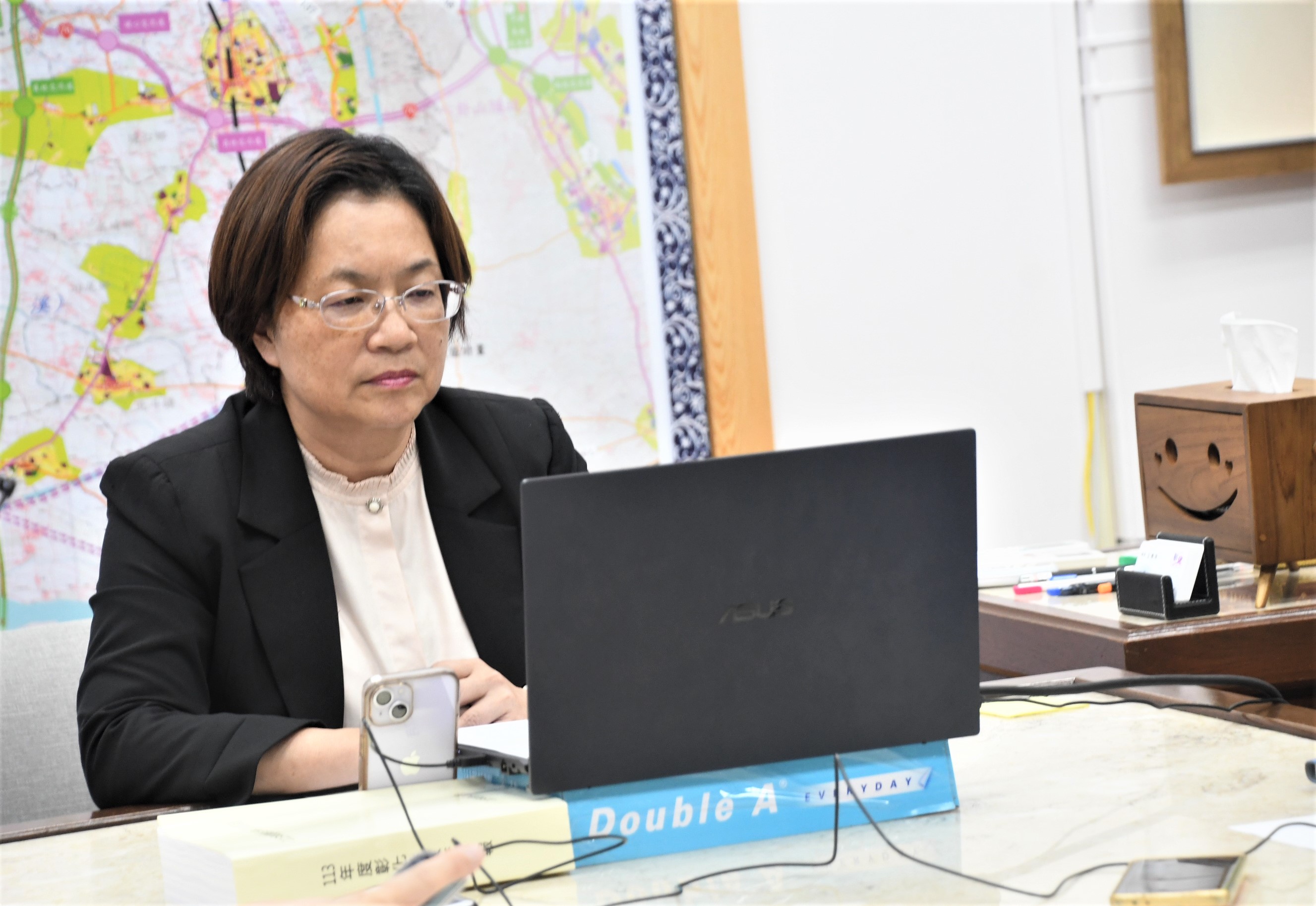 圖：8縣市首長因應美國調漲關稅線上會議 王惠美: 建議行政院要及早精準掌握美國加徵關稅相關細節，提供有關單位和業者做最準確的因應決策，政府與民眾才能齊心協力，化解危機。
