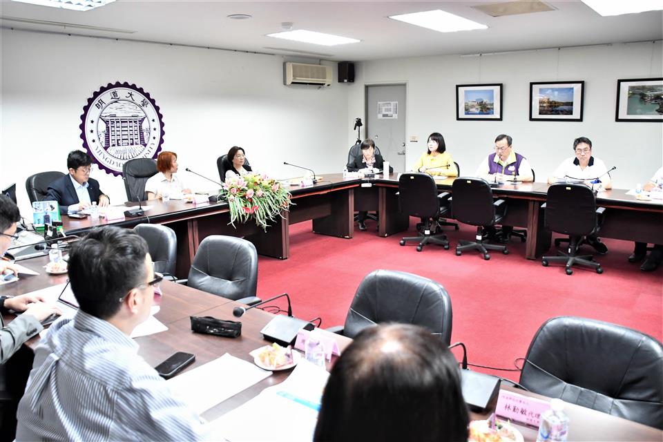 縮圖：07明道退場轉型會勘討論