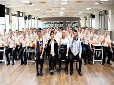 台中成功嶺營區探視彰化子弟兵 盼快樂當兵，平安退伍