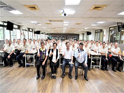 台中成功嶺營區探視彰化子弟兵 盼快樂當兵，平安退伍