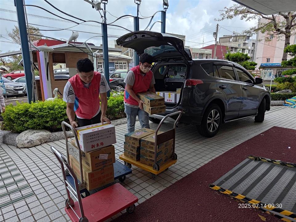 縮圖：03彰化縣政府整合資源、公私協力前進台南支援災區救援