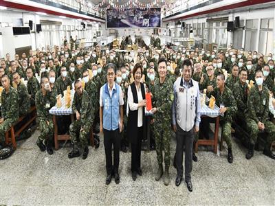 台中成功嶺探視彰化子弟兵 盼立定志向，冶煉身心 