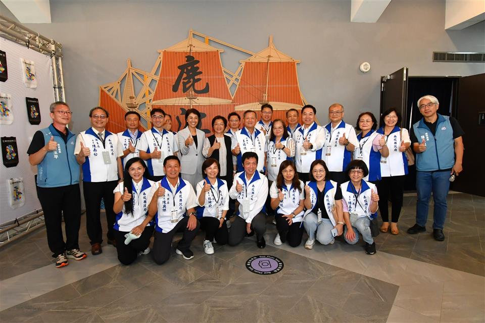 縮圖：02鹿江國中小大合照