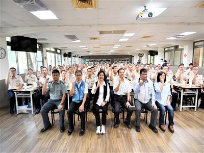 台中成功嶺探視替代役之縣籍子弟兵 勉勵正面思考、積極向上