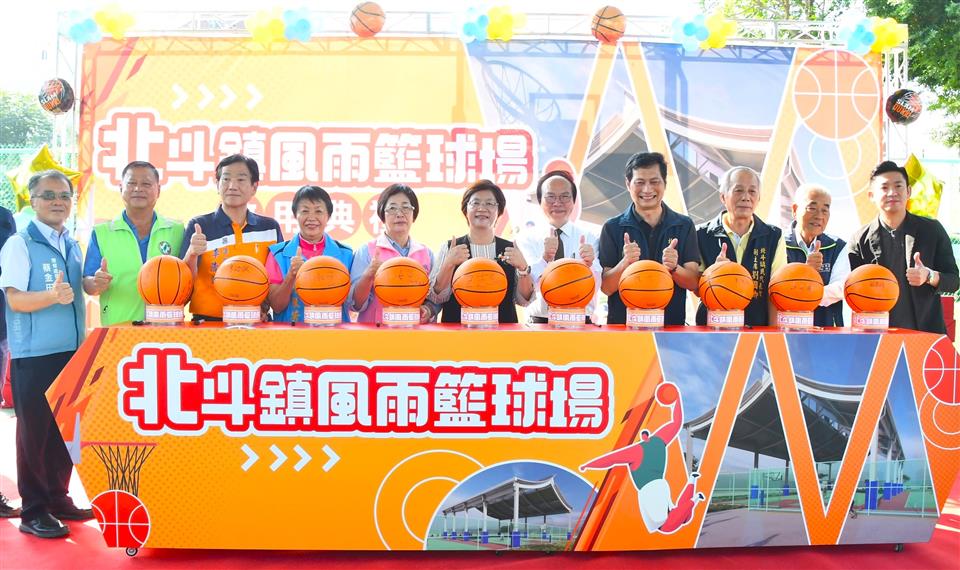 縮圖：02大合照