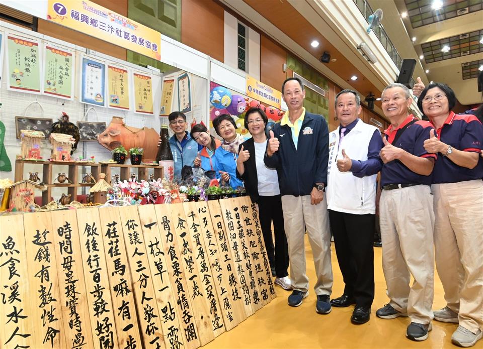 縮圖：10攤位合影