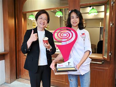 王縣長參訪鹿港「山風藍義式冰淇淋」 祝賀「烏龍茶之光」獲得世界冠軍