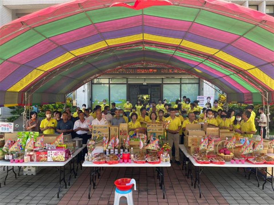 112年9月農曆七月其實是吉祥月、歡喜月、感恩月和教孝月，家家戶戶普渡求平安。