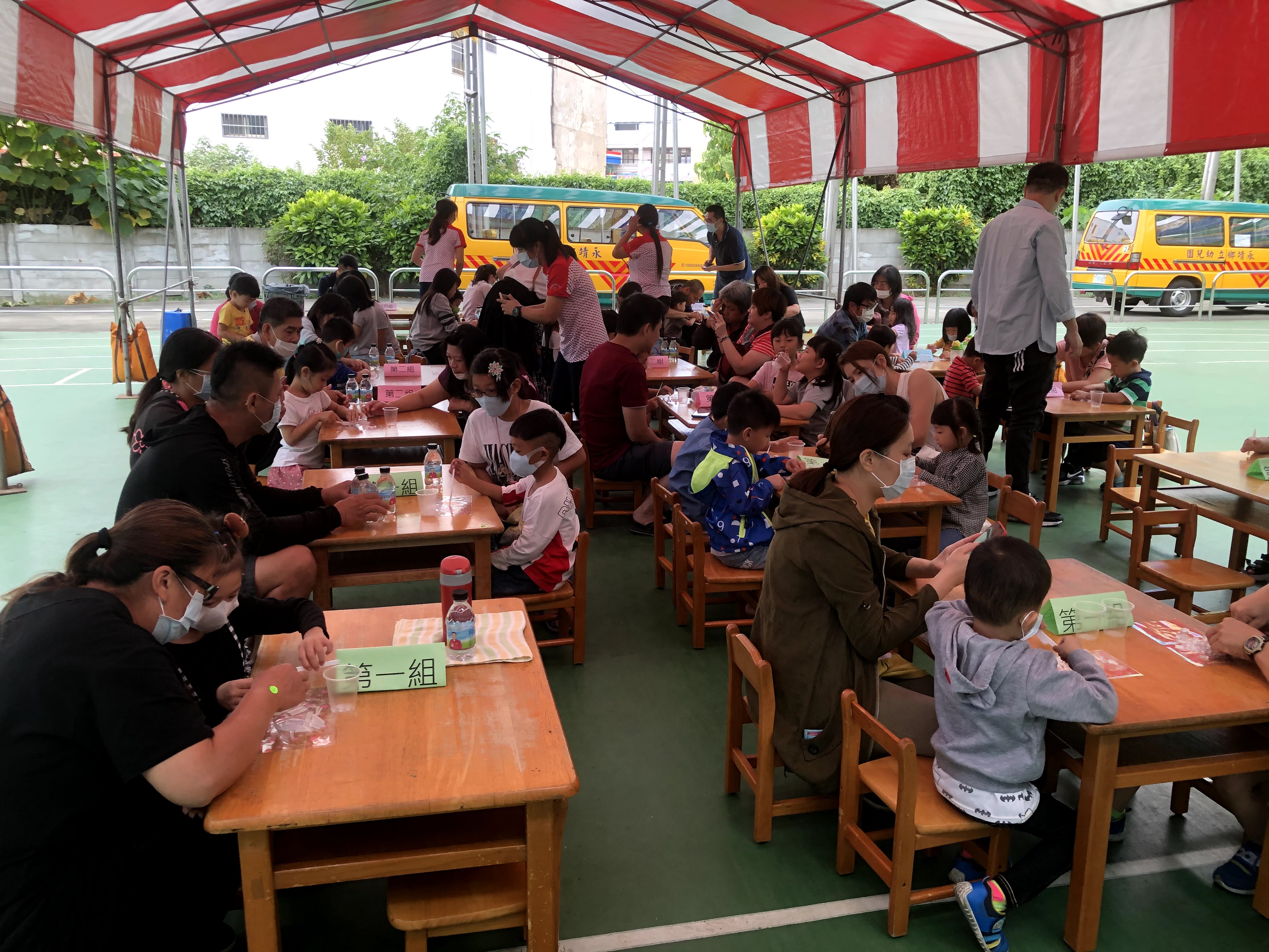 永靖鄉立幼兒園109學年度教保服務機構親職教育講座活動照片花絮109年10月31日親職教育講座一起製皂過程