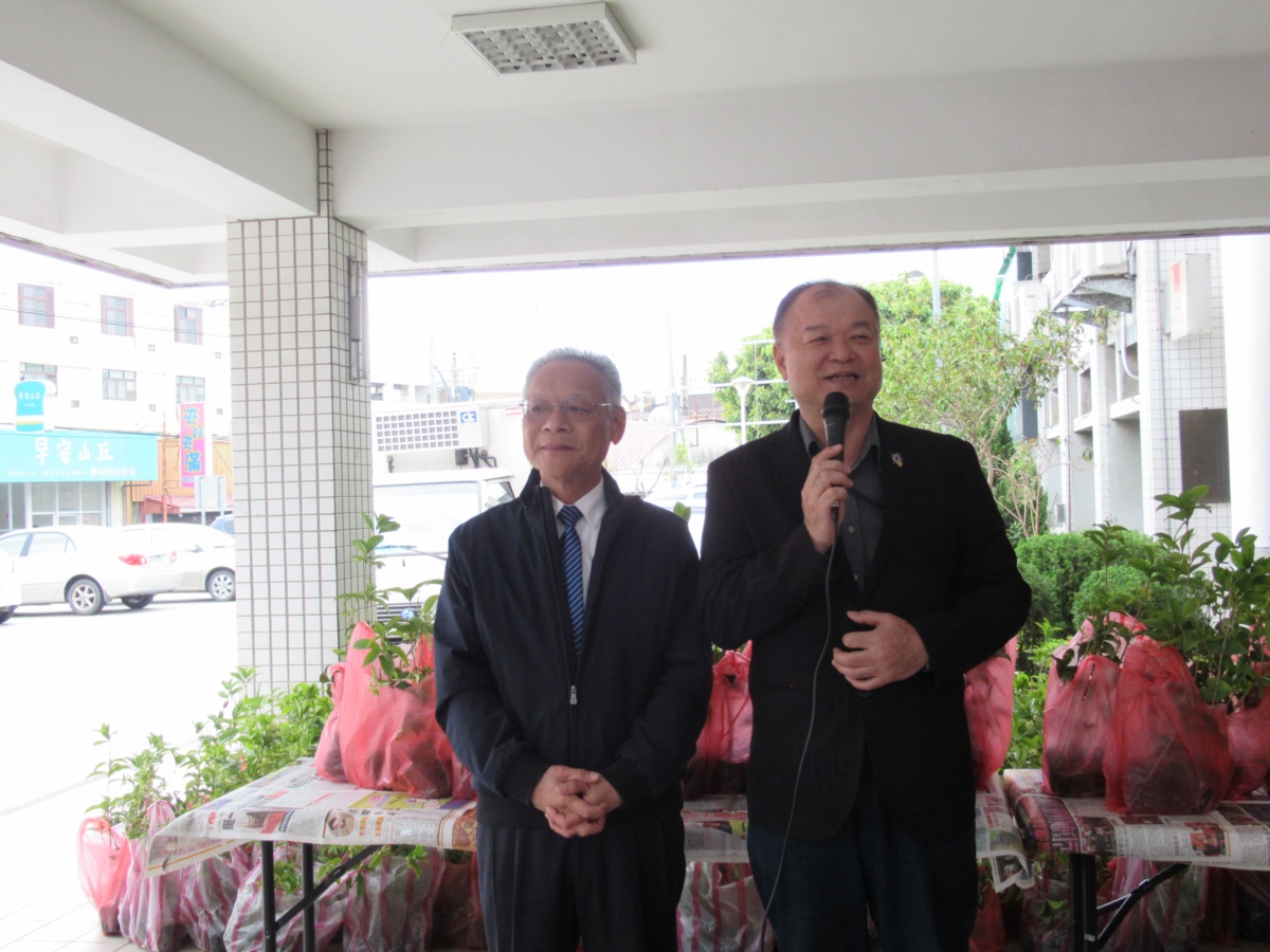 109年植樹月贈苗活動鄉長與縣府秘書致詞